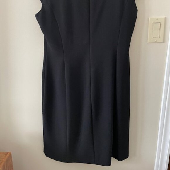 Jessica VTG - sheath dress  - black - with large bow   - cap sleeves - size 12 - Picture 6 of 8